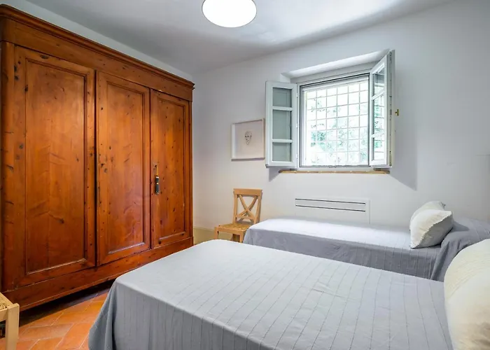 Appartamento GuestHost - La Serra Vitignano - Villa with Pool *